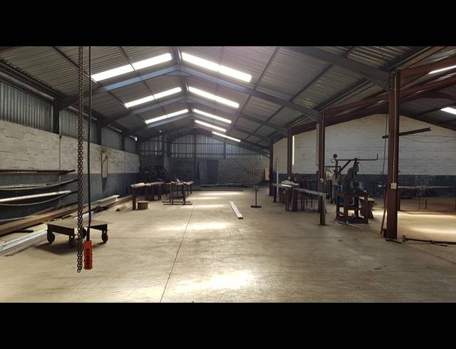 1,850M² FACTORY FOR SALE IN BLACKHEATH INDUSTRIAL